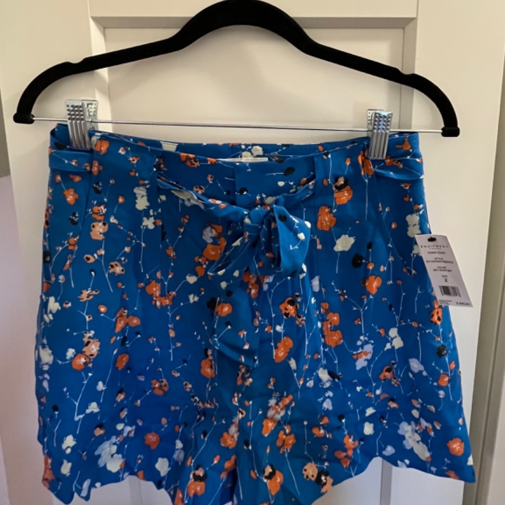 Equipment Silk Taimee Floral Shorts - Picture 2 of 4